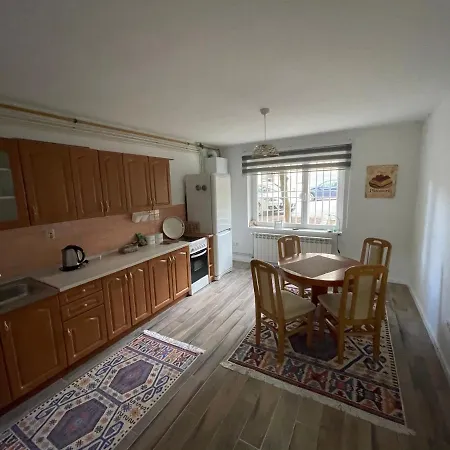 Quiet Apartment *